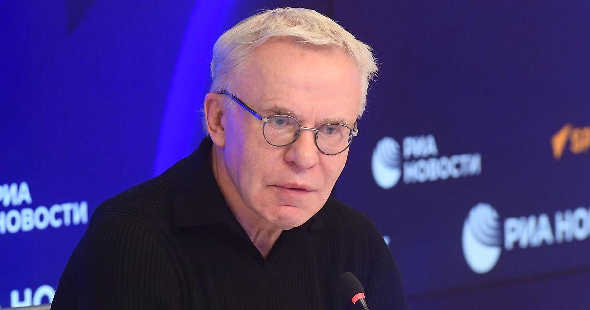 Фетисов о потолке зарплат в РПЛ: «Правильное решение – оно даст выявлять сильнейшего за счет спортивного принципа. В КХЛ это работает позитивно» фото