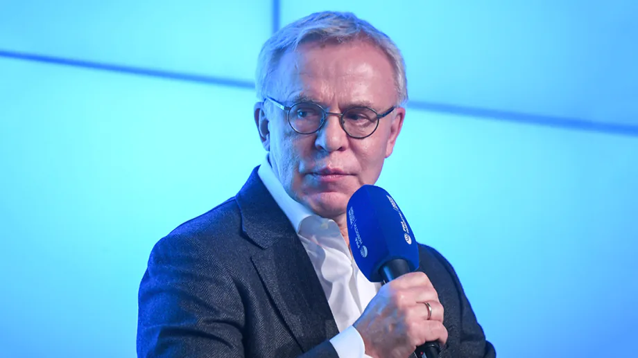 Фетисов об Арктике: «Лед тает в 4 раза быстрее, чем кто-то считал ранее. Мы готовы складывать пазлы в голубя мира. Нужны огромные средства и умы – у нас в России они есть»